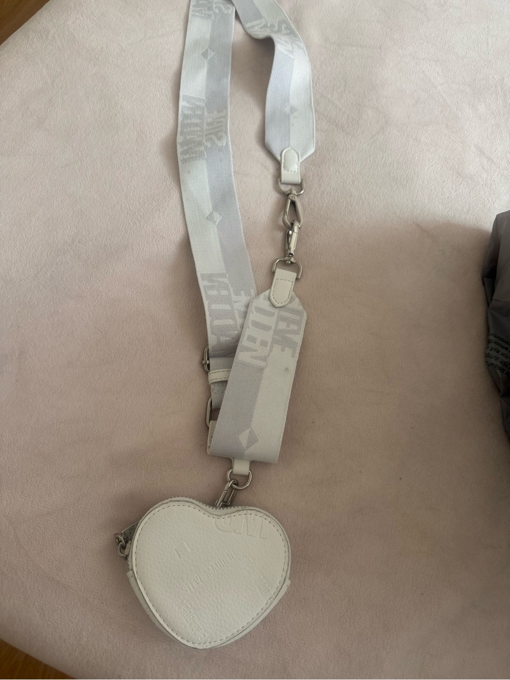 Steve Madden White Heart Crossbody Coin Pouch with Logo Strap